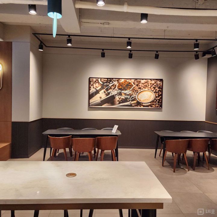 삼성중앙역 초역세권, 대로변 1층 위치해 접근성 최고인 카페 매물의 5번째 사진