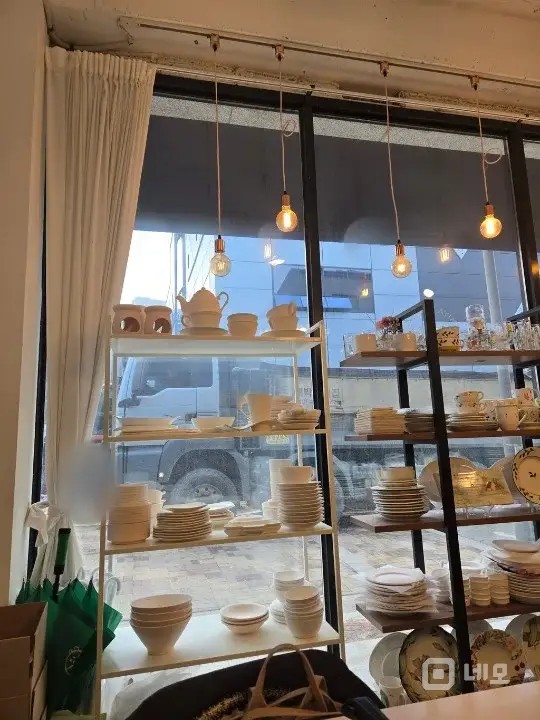 용인 남향코너 통창 예쁜건물(도자기공방운영중) 매물의 4번째 사진