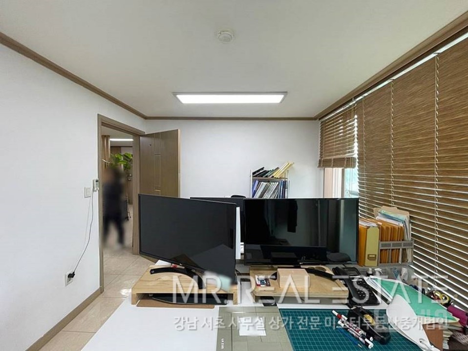 역삼역.S급가성비사무실.주차ACE.넓은베란다 매물의 2번째 사진