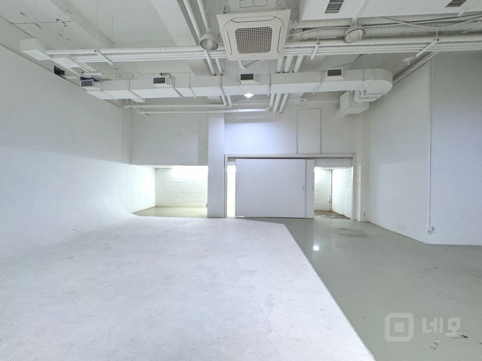 청담사거리 인근에 위치한 무권리! 층고높은 지하매물! 호리존 매물의 6번째 사진