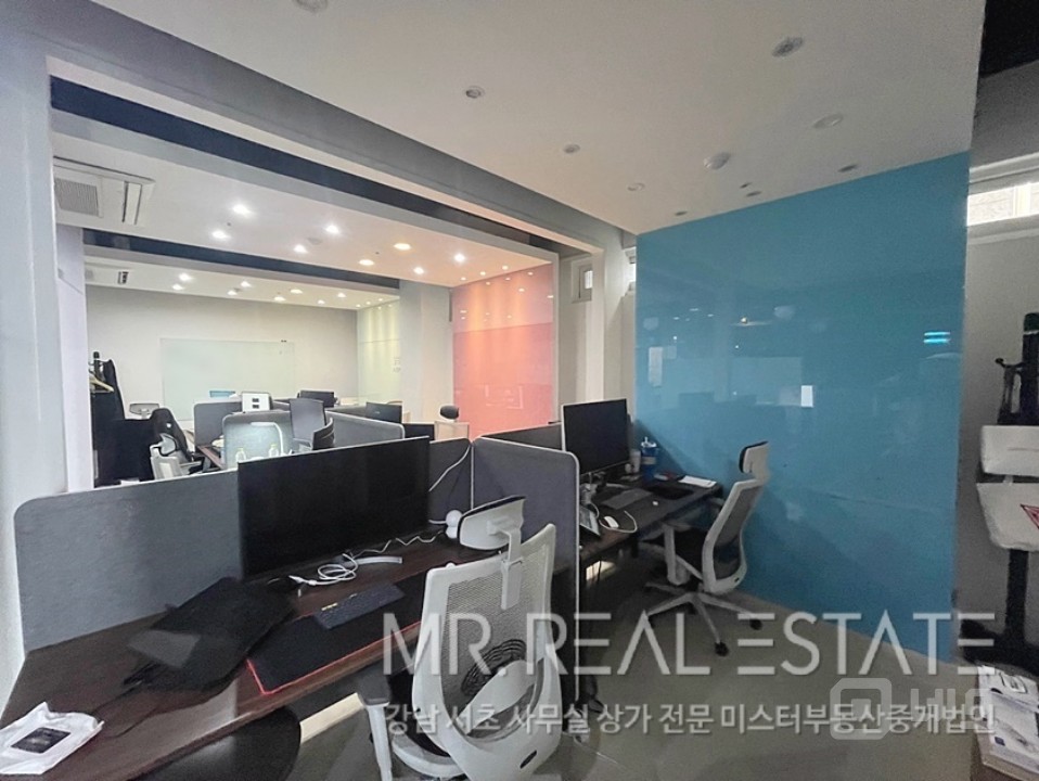 역삼역 2분.주차2대무료.채광우수.S급내외관컨디션 매물의 3번째 사진