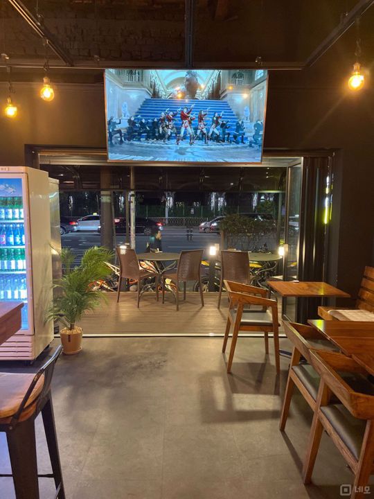 힙한 분위기, 인테리어 완비된 역촌동 전기구이 펍 매물의 3번째 사진