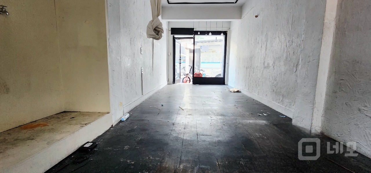 무권리 1층 월세 저렴 서교초 의류거리 초메인 매물의 2번째 사진