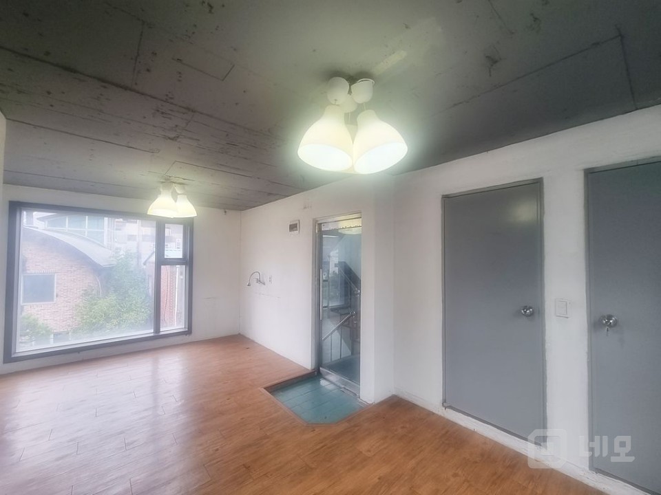 홍대 합정역 메타폴리스 뒤 가성비 아주좋은 상가사무실!! 매물의 11번째 사진