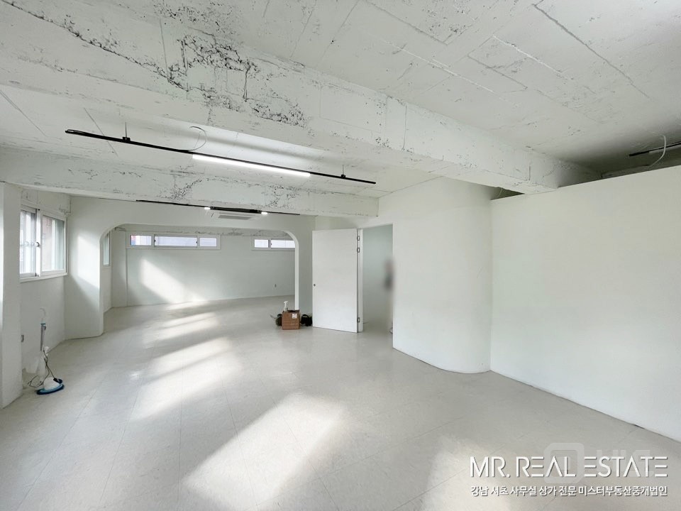 역삼창업가거리.화이트톤.ACE사무실. 매물의 1번째 사진