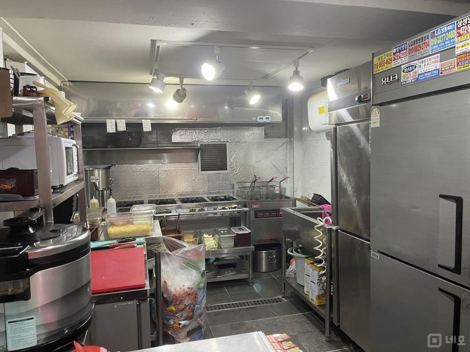 암사역 부근 상권 매물의 4번째 사진