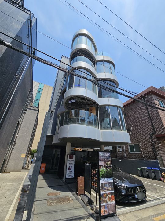 유동인구 많은, 신사동 가로수길 상권 2층 술집 매물의 5번째 사진