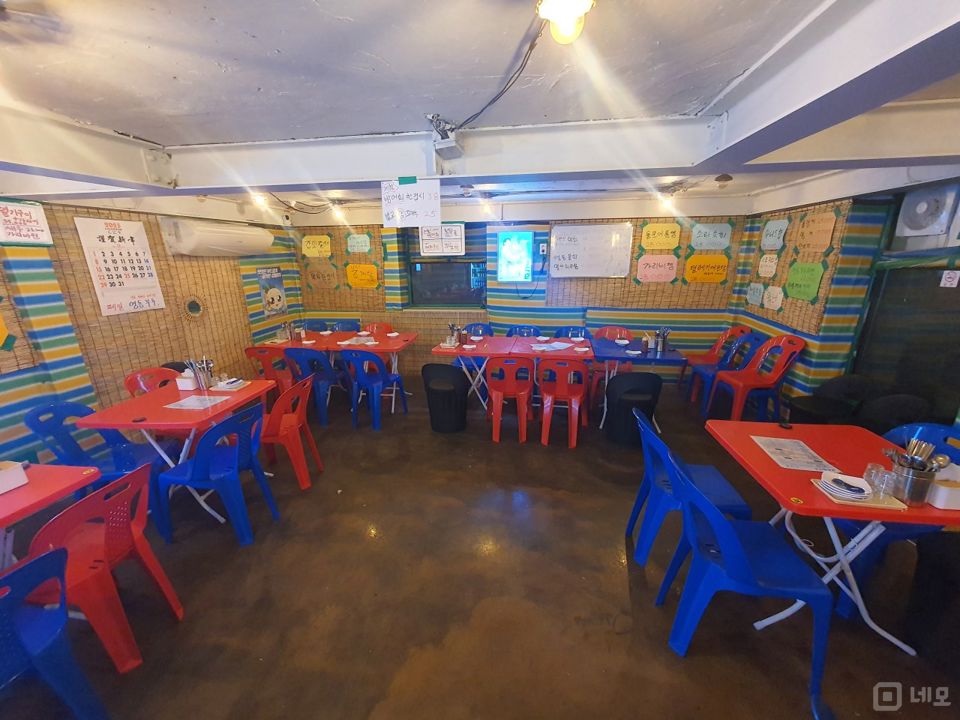 논현동 강남구청역 역세권, 시설,인테리어 완비, 매출 상승중인 실내포차 매물의 3번째 사진