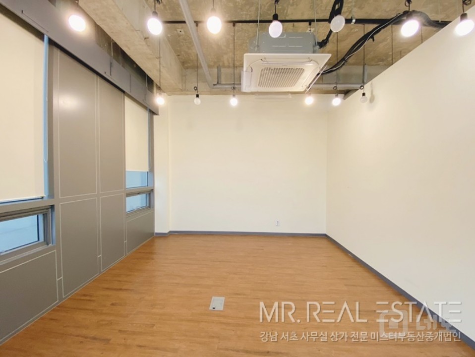 실사진 대로변 센터필드인근 A급인테리어 주차2대 매물의 7번째 사진