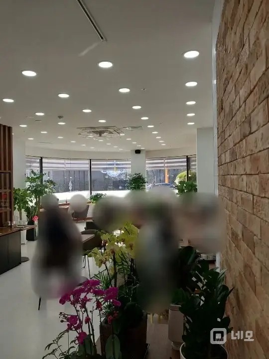 롯데캐슬 주출입구 위치한베이커리 카페 매물의 3번째 사진