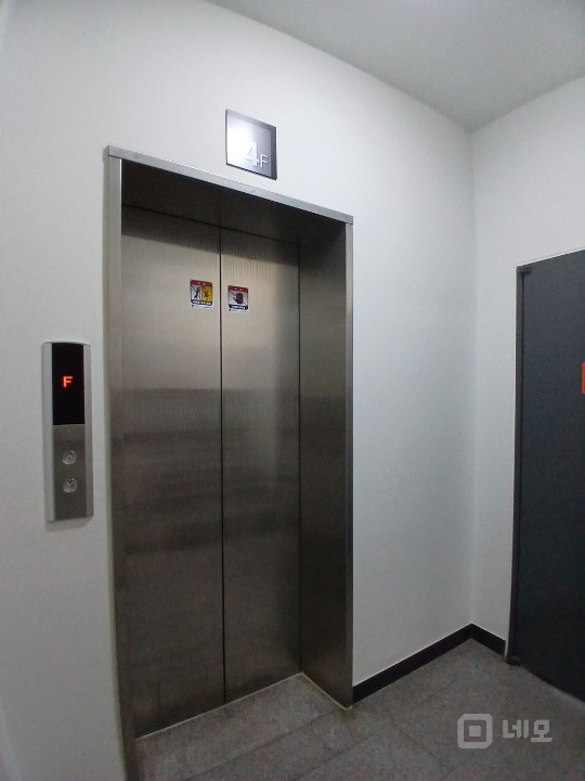 신림역 역세권 대로변 위치 내외관 깔끔한 무권리 가성비 상가사무실 매물의 6번째 사진