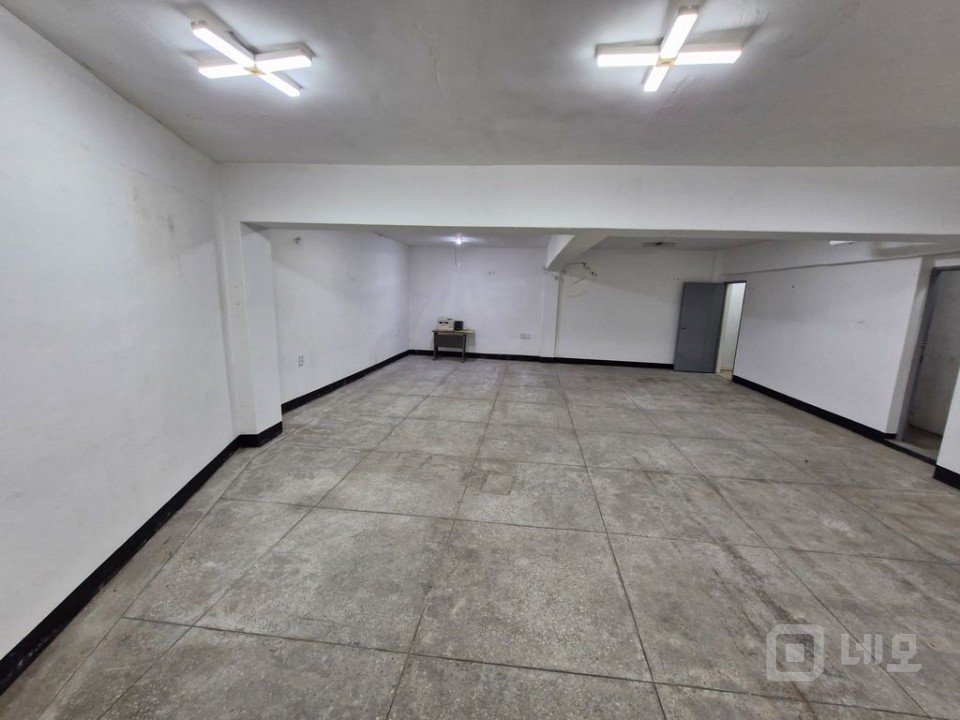 지층 상가 임대 매물의 1번째 사진