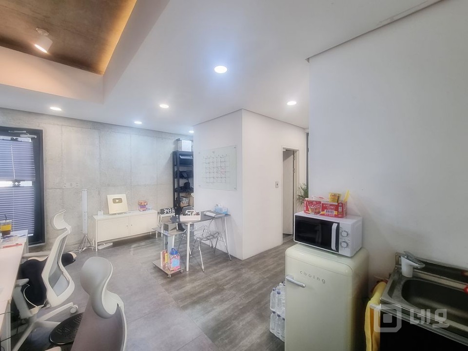 홍대역 3분 초역세권 동교동 내외관 퀄리티좋은 상가사무실!! 매물의 5번째 사진