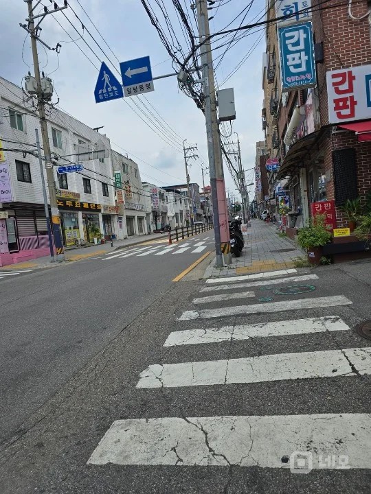버스길 횡단보도앞 사거리코너건물 매물의 6번째 사진