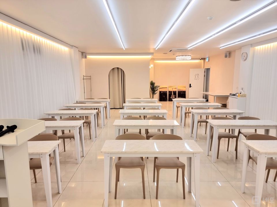 최상급 접근성을 갖춘 풍납동 파티룸 매물의 1번째 사진
