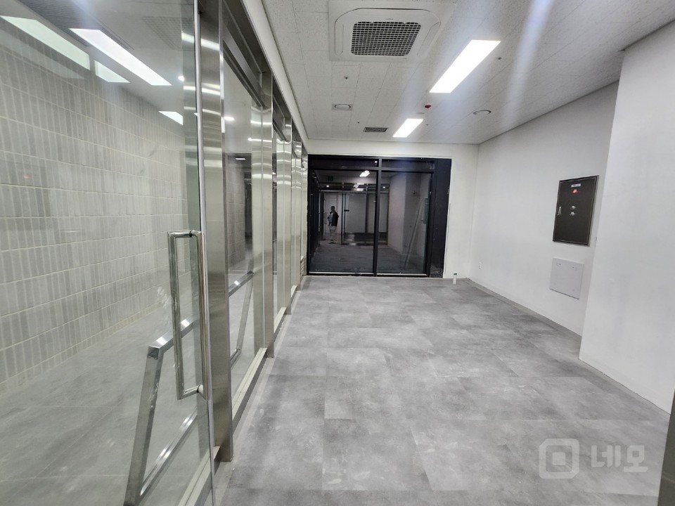 상봉역 초역세권 반도유보라 지하 저렴한 상가 매물의 2번째 사진