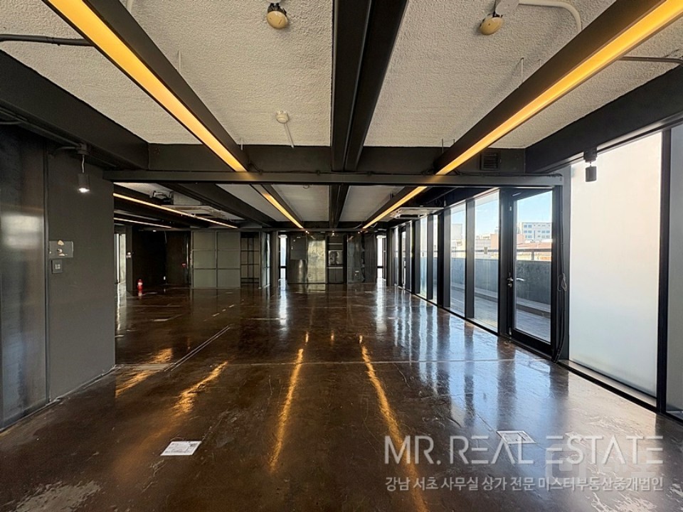 신사동 도산대로이면 무료2대 내외관세련된 건물 매물의 3번째 사진