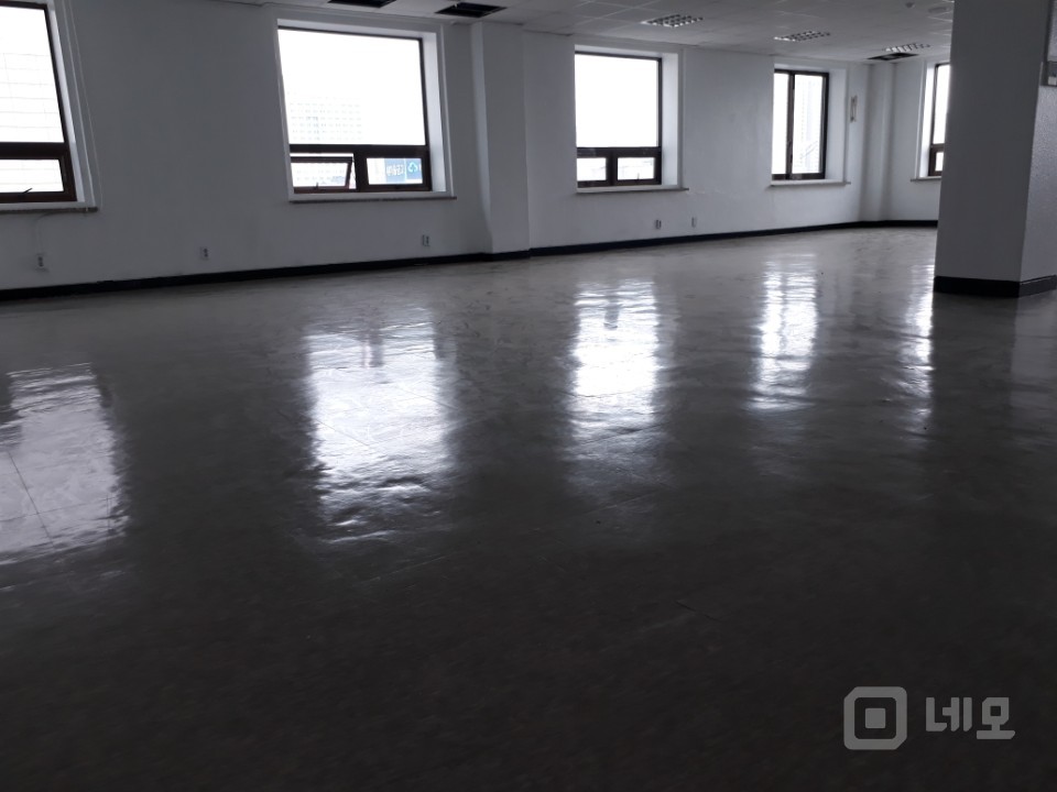 영등포시장역 대로변 넓은 사무실 매물의 2번째 사진