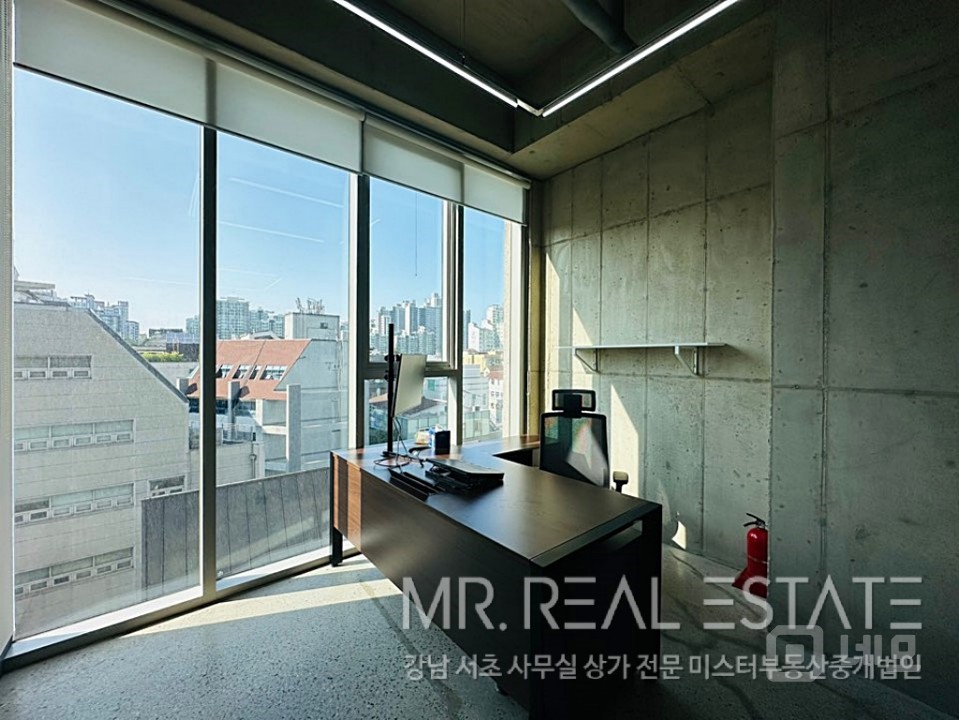 더블역세권, 완벽한 인테리어, 무료주차2대,  대로변 위치 매물의 9번째 사진