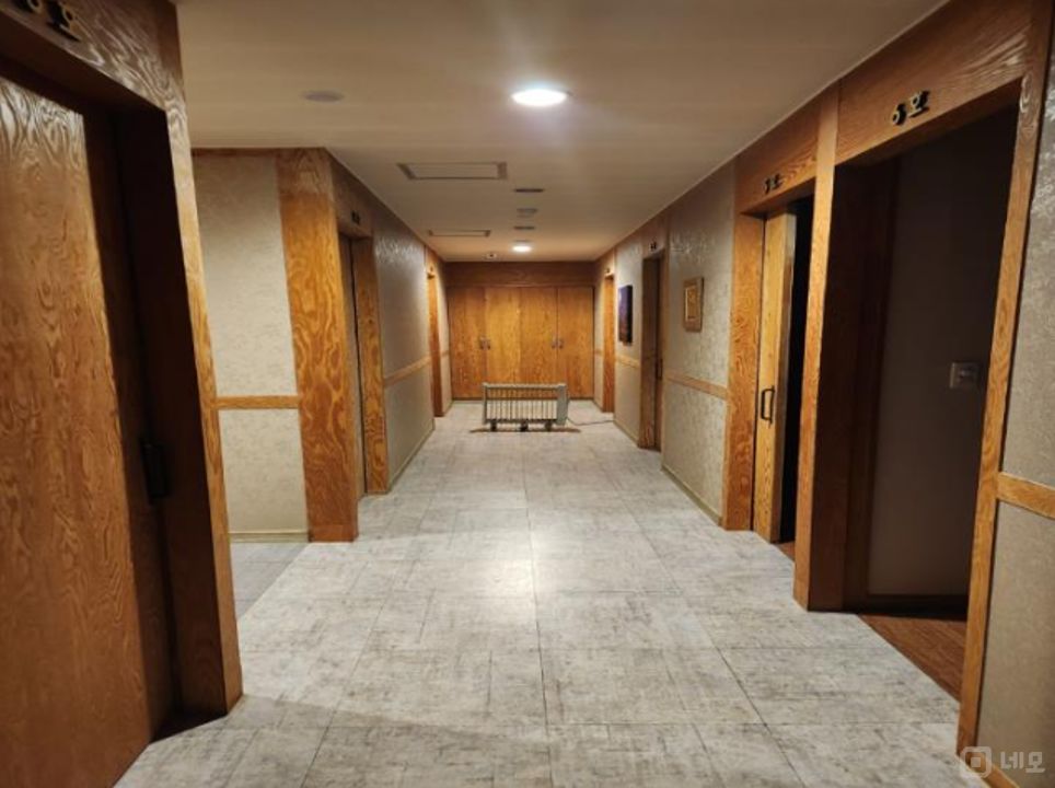 대로변, 강남대 입구 교차로 인근에 위치한 초역세권 5층 구갈동 마사지 매물의 4번째 사진