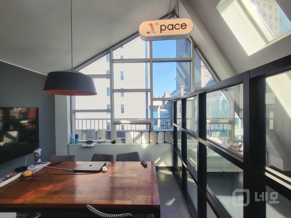 언주역 더블 테라스 특급 ACE 공간 높은층고 화이트톤 디자인 인테리어 매물의 9번째 사진