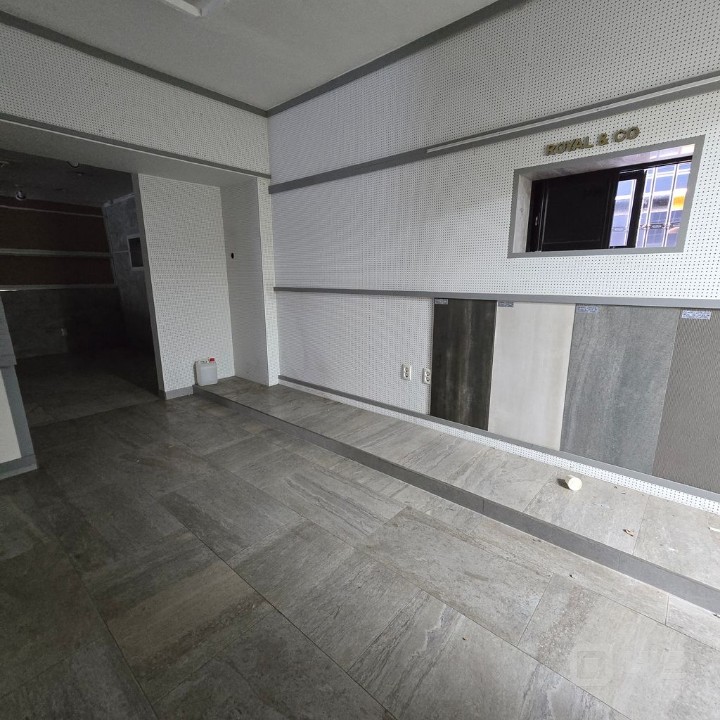 50평 남부순환로  대로변 1층 음식점 가능합니다  대리점, 인테리어  매물의 5번째 사진