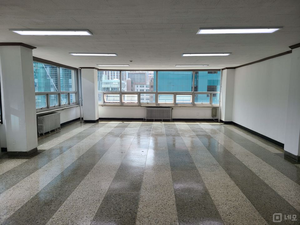 시청역 4번 출구 2분 거리의 교통이 편리한 사무실 매물의 5번째 사진