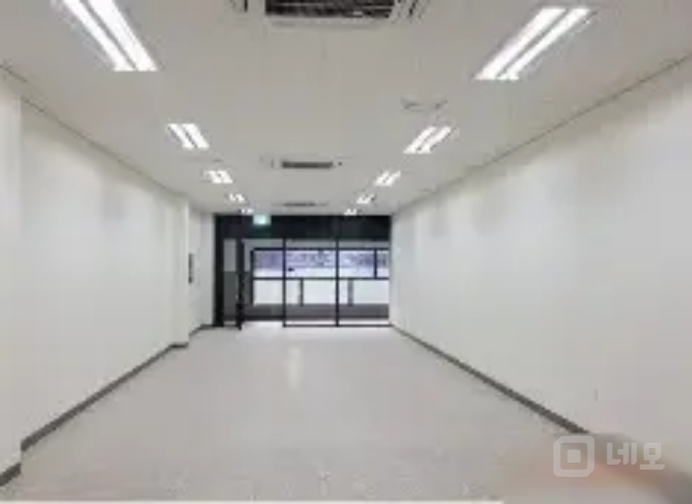 미사역 인근 쾌적한 2층 20평대 상가 매물의 1번째 사진