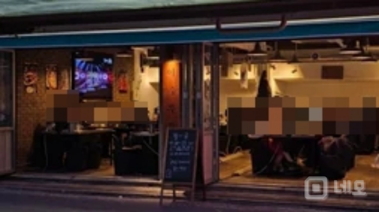 리뷰만 1,700개로 매출이 검증된 매장 매물의 2번째 사진