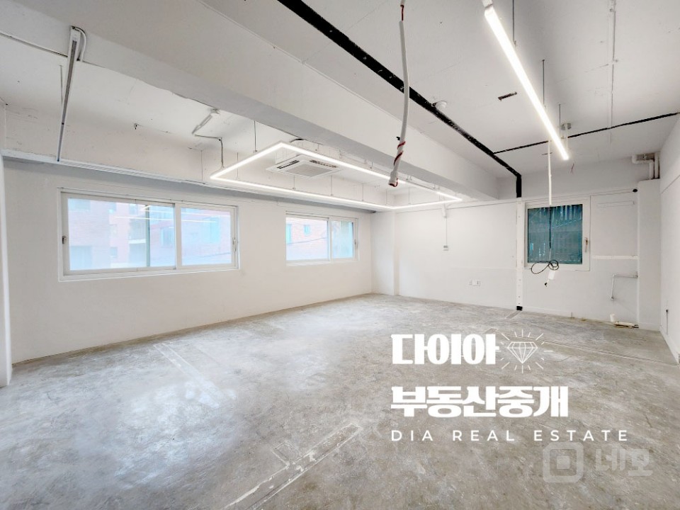 DIA 내부 밝은 상가와 사무실 모두 가능합니다 업종 문의주세요 매물의 2번째 사진