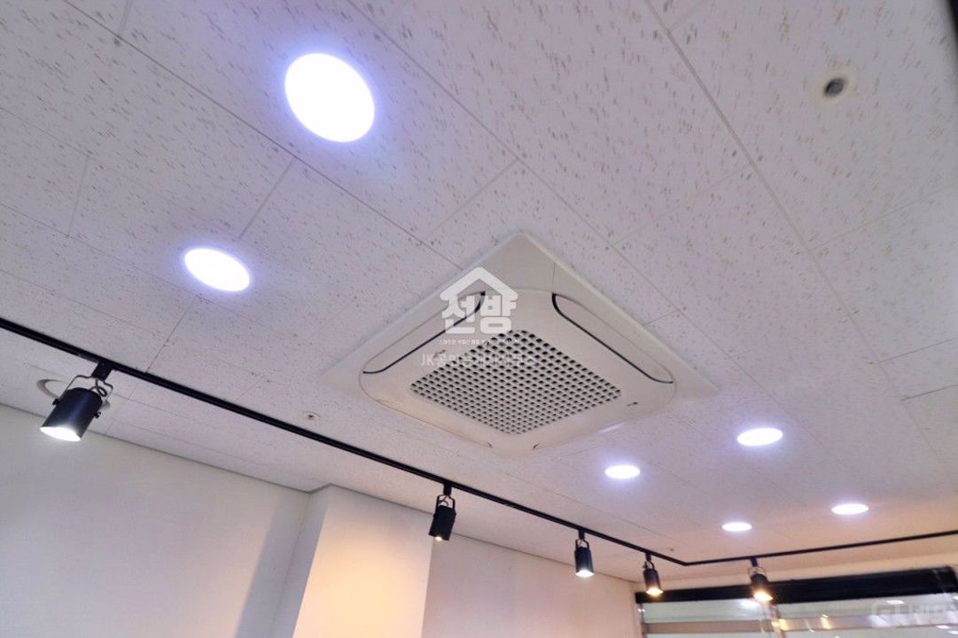 발산역 도보3분 실16평 사무실 매물의 8번째 사진