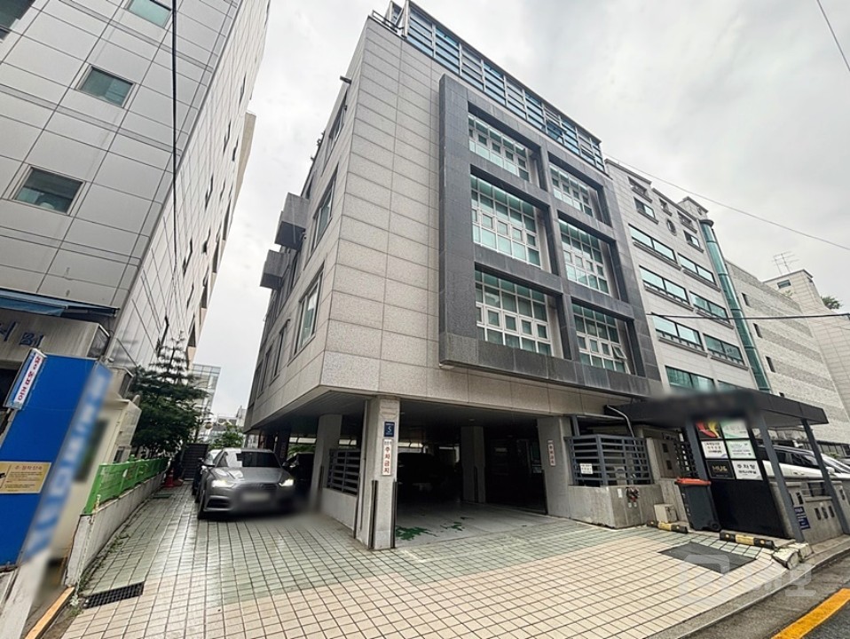 실사진 역삼역4분 풀옵션 엘베 사업자가능 자주식주차 매물의 13번째 사진