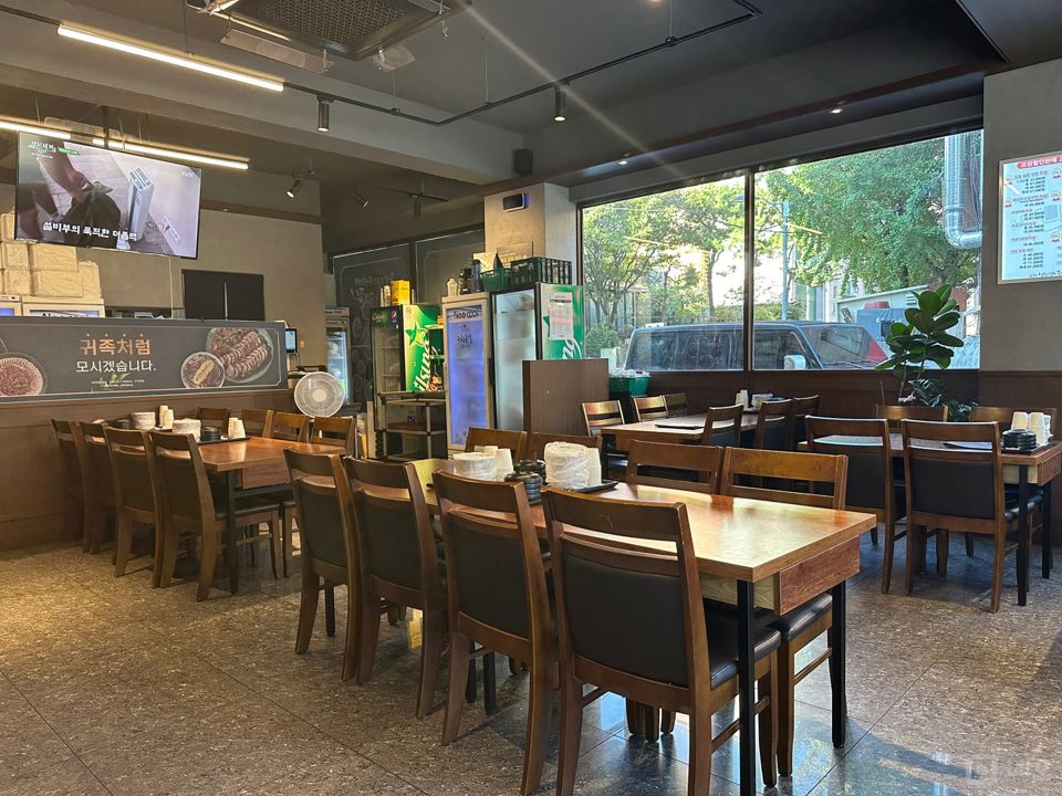 마포구 서교동 대로변 코너에 위치한 한식 매물 매물의 3번째 사진