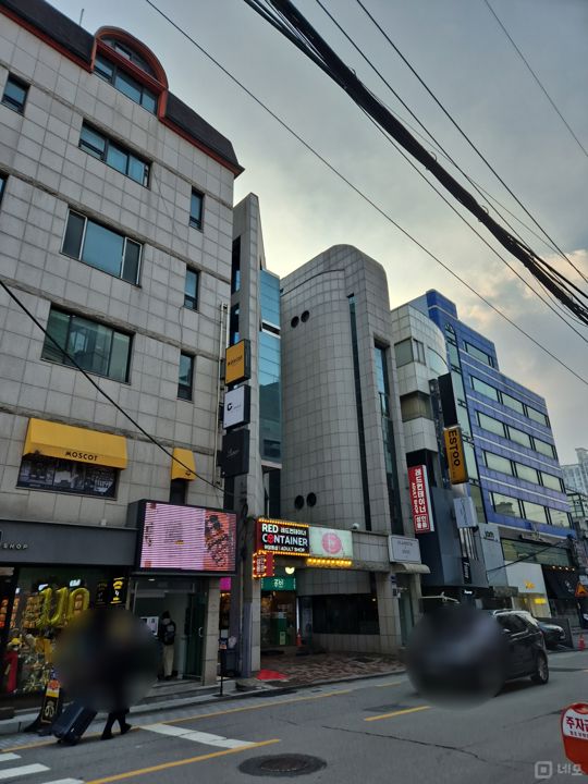 신사동 번화가에 위치한 상가 매물의 7번째 사진