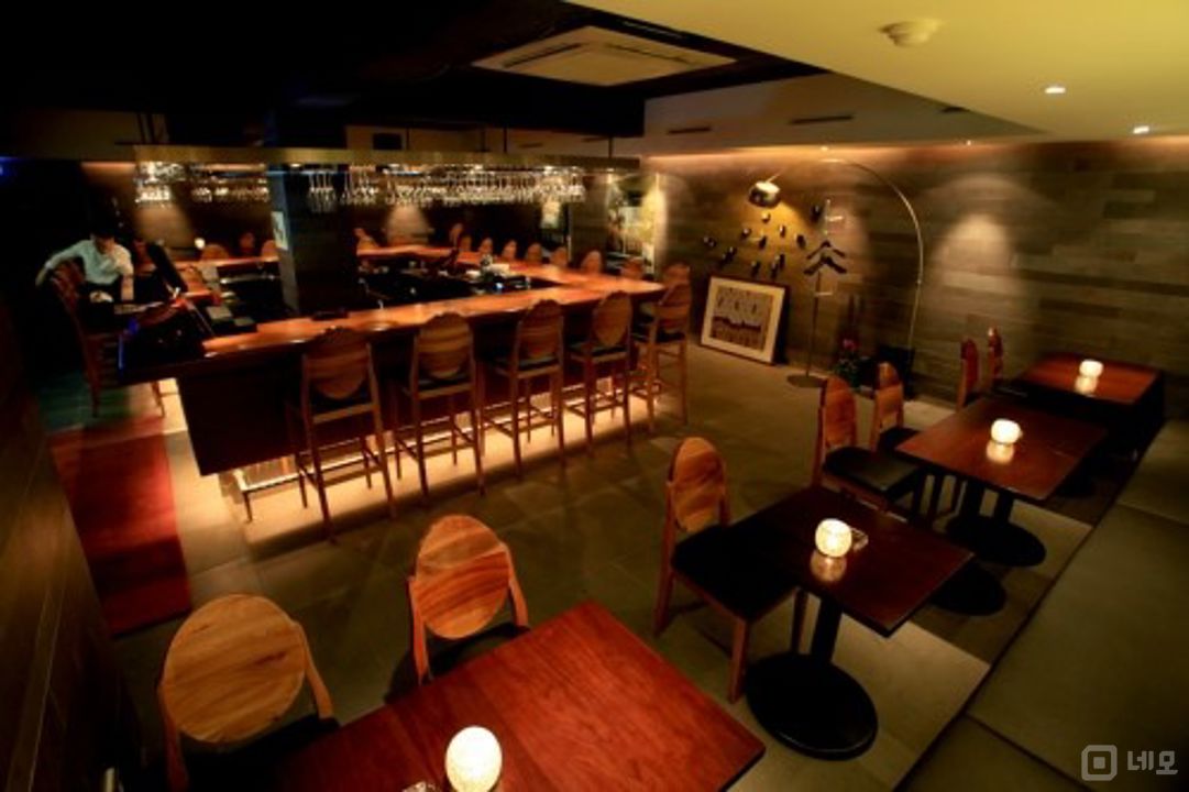 청담동 압구정로데오역 역세권, SNS 핫플레이스, 입소문 난 바 매물의 4번째 사진