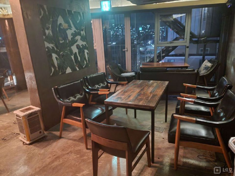 인테리어 완비된 유동인구 많은 율전동 와인바 매물의 3번째 사진