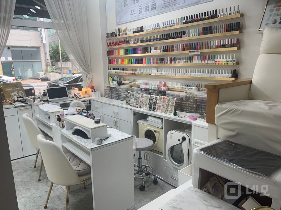 네일 로라 이전합니다. 매물의 1번째 사진