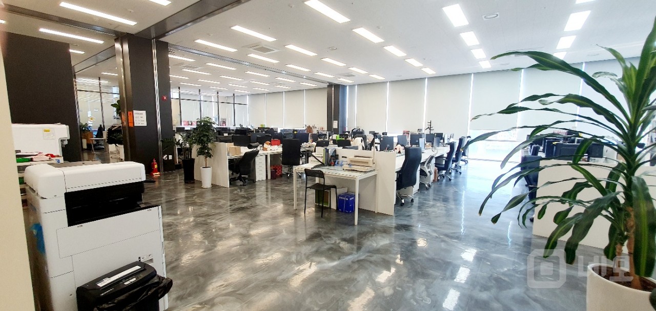 🦋실 179평. 한개층 단독사용. 인테리어 최상급🦋 매물의 4번째 사진