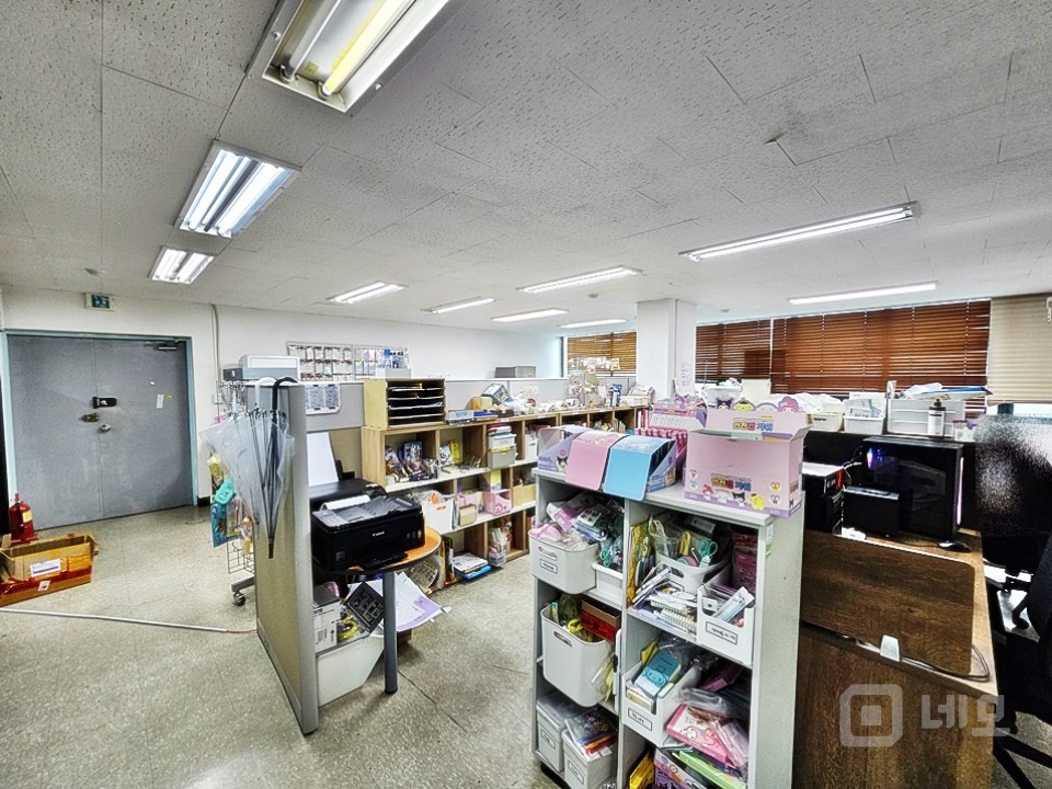 JS 주차 너무 편리한 룸3개 보유한 인테리어 사무실 임대 매물의 5번째 사진