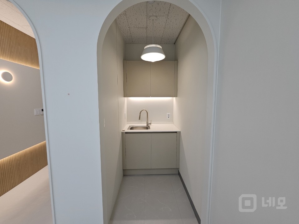 실13평 룸1 싱크대 인테리어A 입주협의 매물의 7번째 사진
