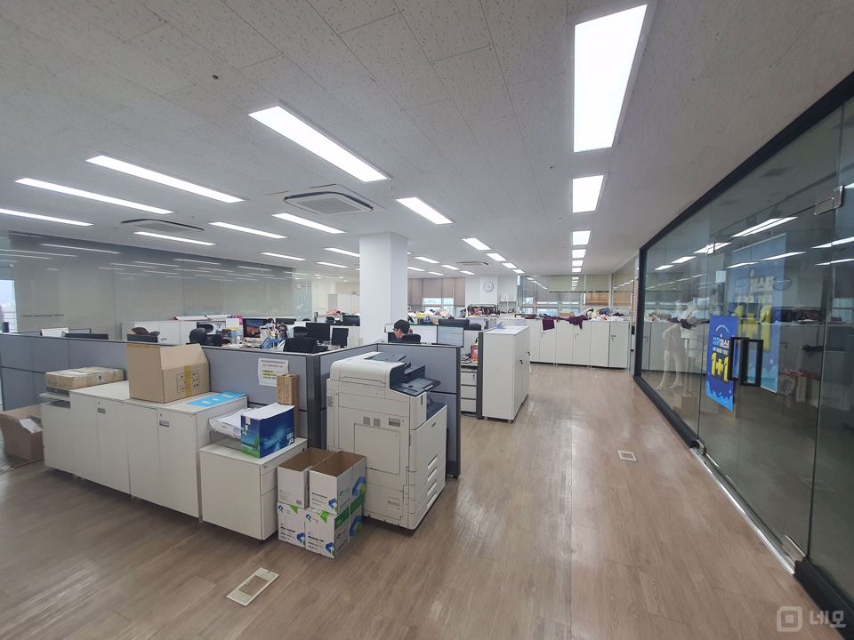 조망우수 / 지식산업센터 / 실85평  / 천장형냉난방기 / 고층부코너 매물의 18번째 사진