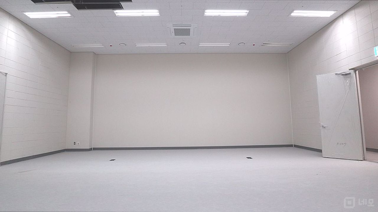 인기지하1층,전용26P, 층고높음 냉난방 상하차,주차1, 연무장길 지산 매물의 3번째 사진