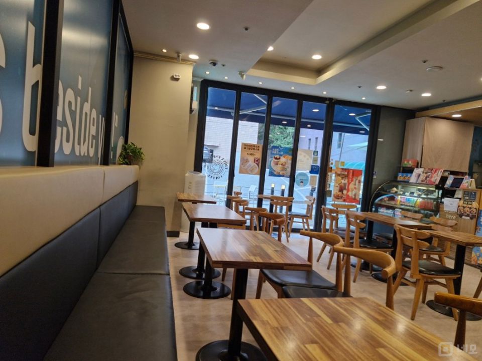 삼성동 오피스 상권, 회사원들 수요 최상 카페 매물의 2번째 사진