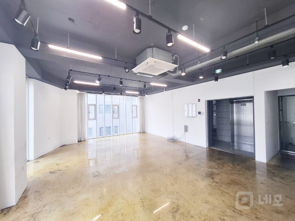🏢 신축급 사무실! 깔끔한 3층 단독 공간 (89.39㎡) 매물의 2번째 사진