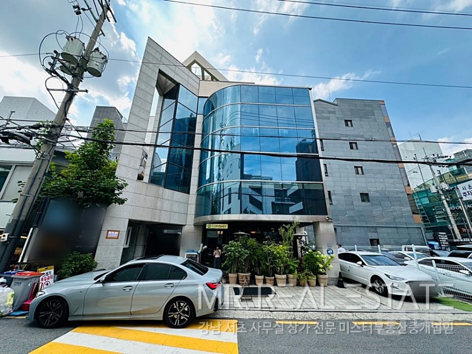 내부인테리어 깔끔, 넓은 면적, 화장실 리모델링 예정, 가성비 좋음 매물의 11번째 사진