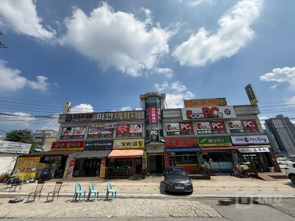 버스정류장 앞 넓은 공간! 태전지구 인접 핵심 상권 상가 임대 매물의 7번째 사진