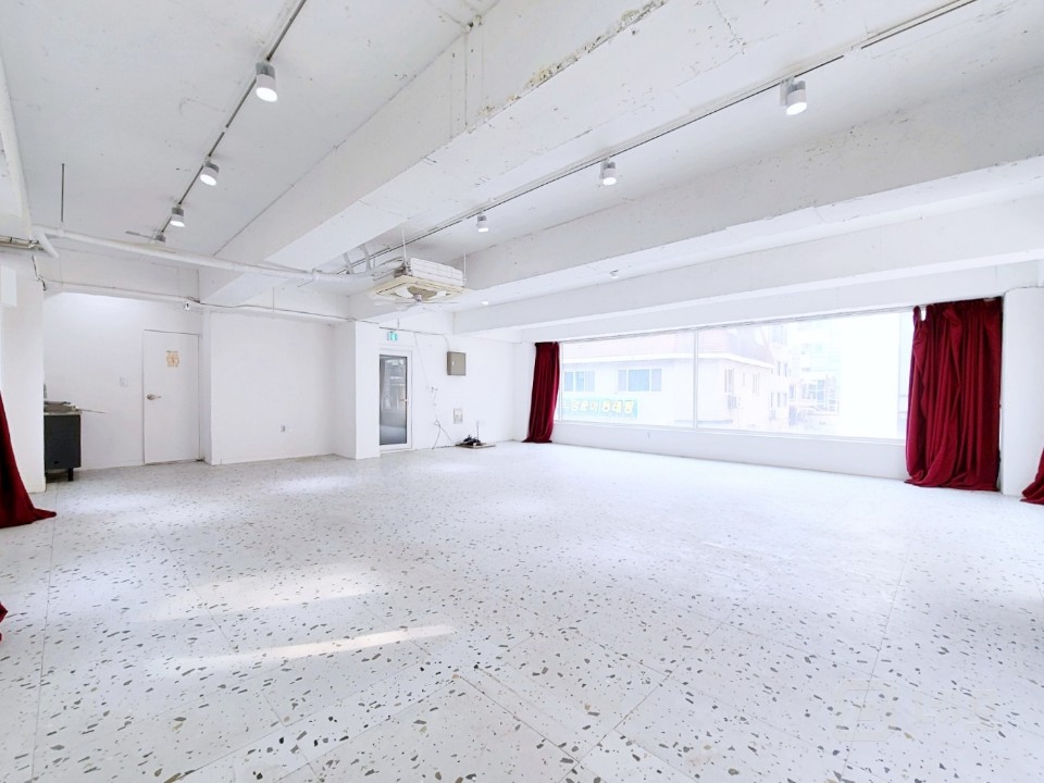 초역세권, 엘베 有, 화이트톤 인테리어, 내부화장실 매물의 1번째 사진