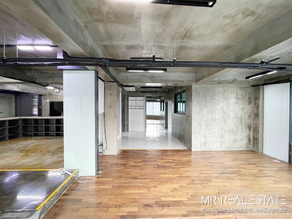 사진有.주차2대.인테리어.냉난방기完.논현역. 매물의 4번째 사진