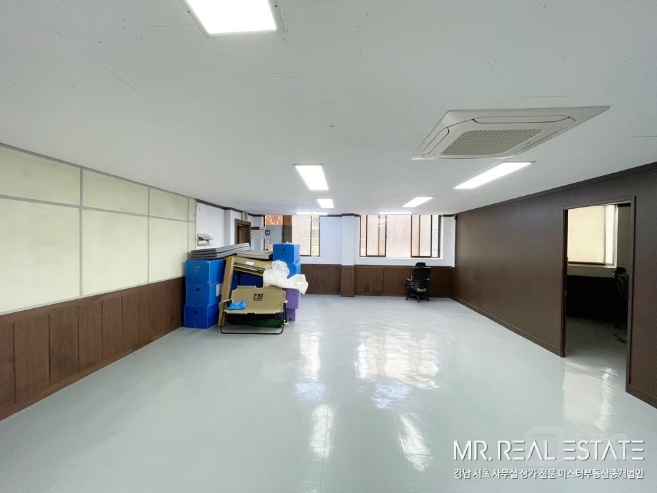사진有.양재역 인근.가성비甲. 깔끔한 사무실 매물의 3번째 사진