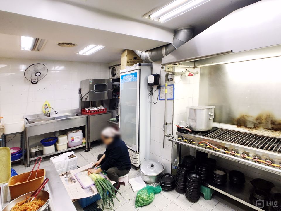 1호선/9호선 노량진역 1분거리의 한식 전문점 매물의 7번째 사진